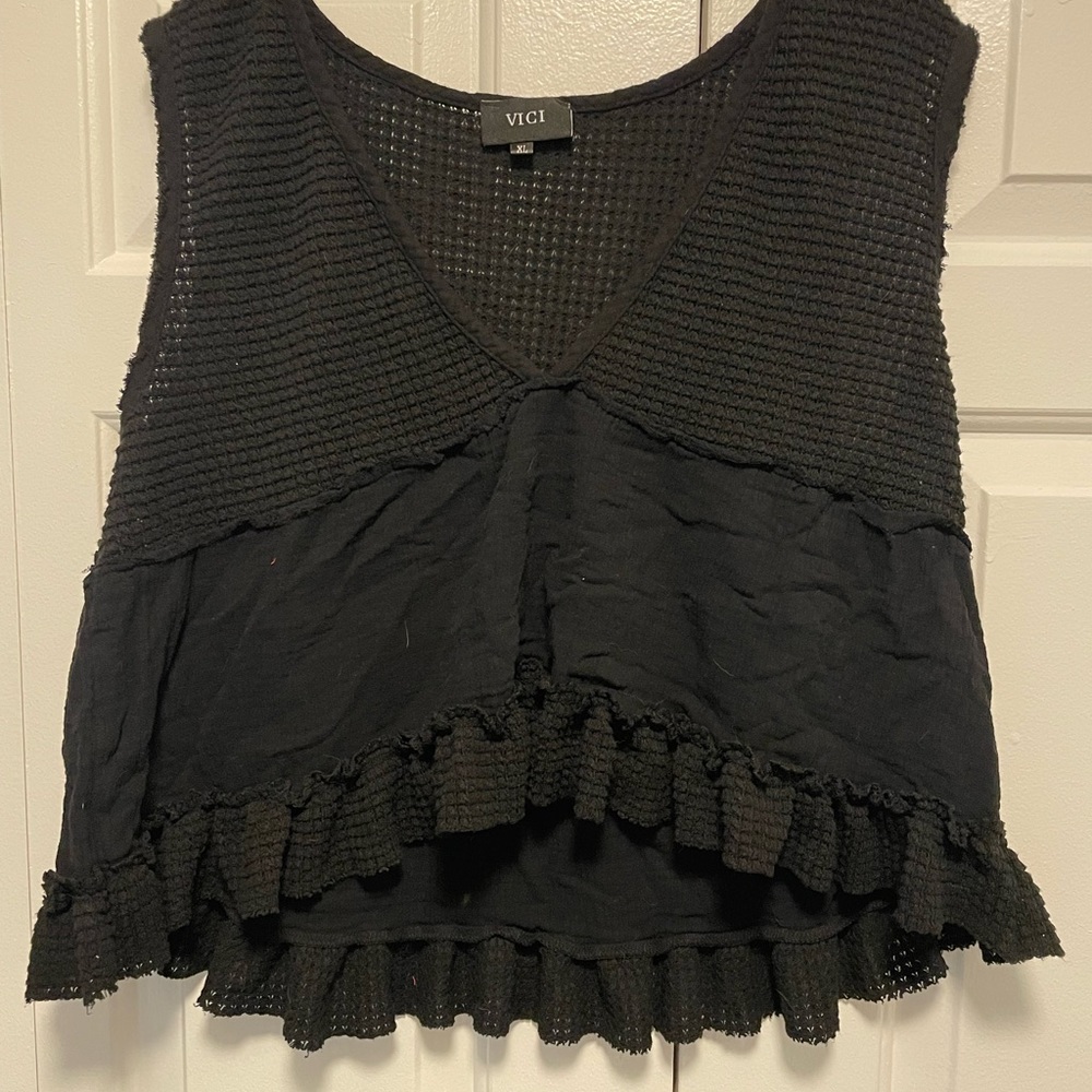 Black Cropped Tank